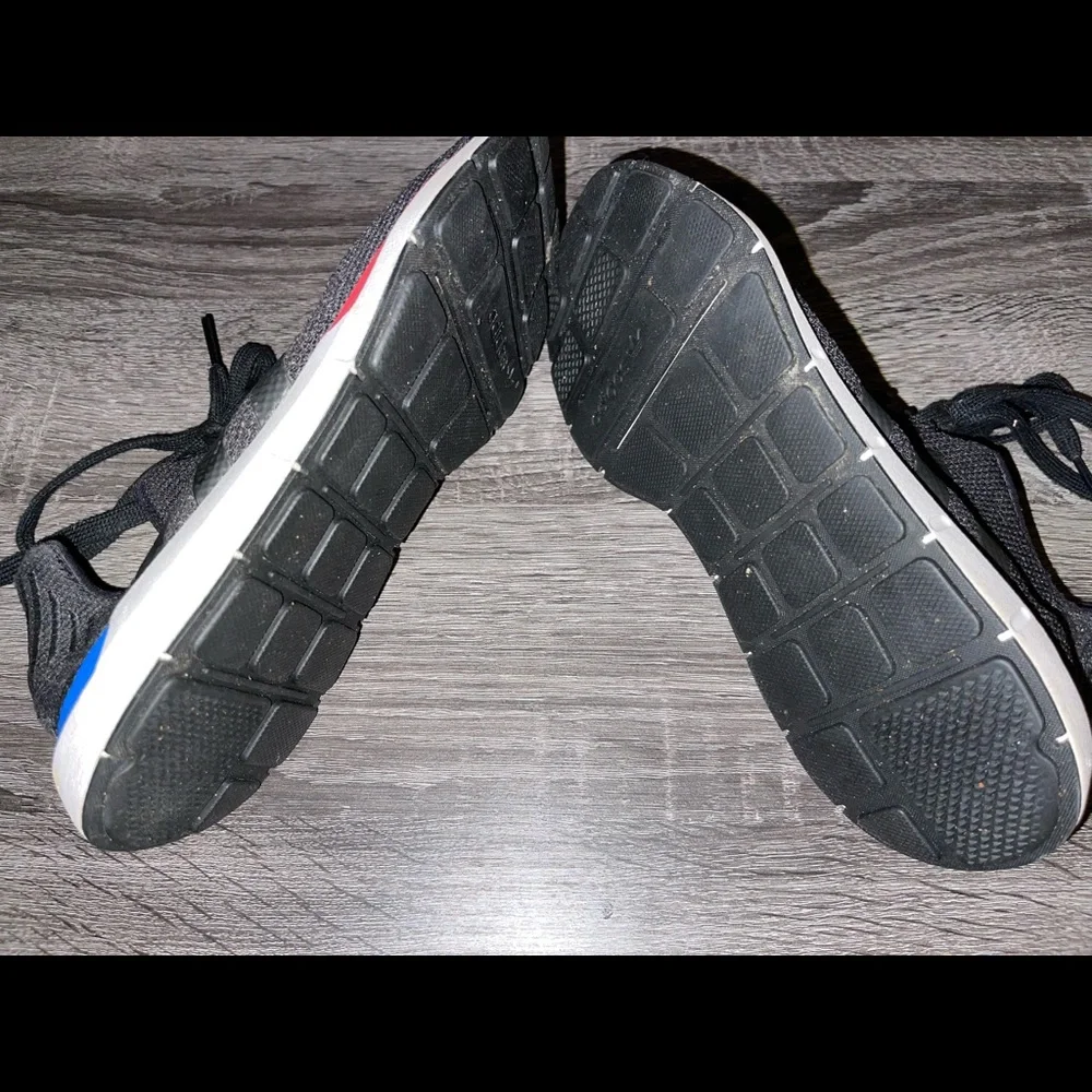 Adidas Sneakers size 6 - Picture 5 of 7